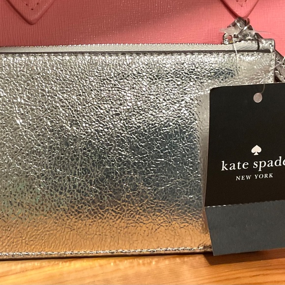 Kate Spade New York 🎁Silver Metallic Wristlet Wallet NWT 🎁Gift Ready - Picture 2 of 3